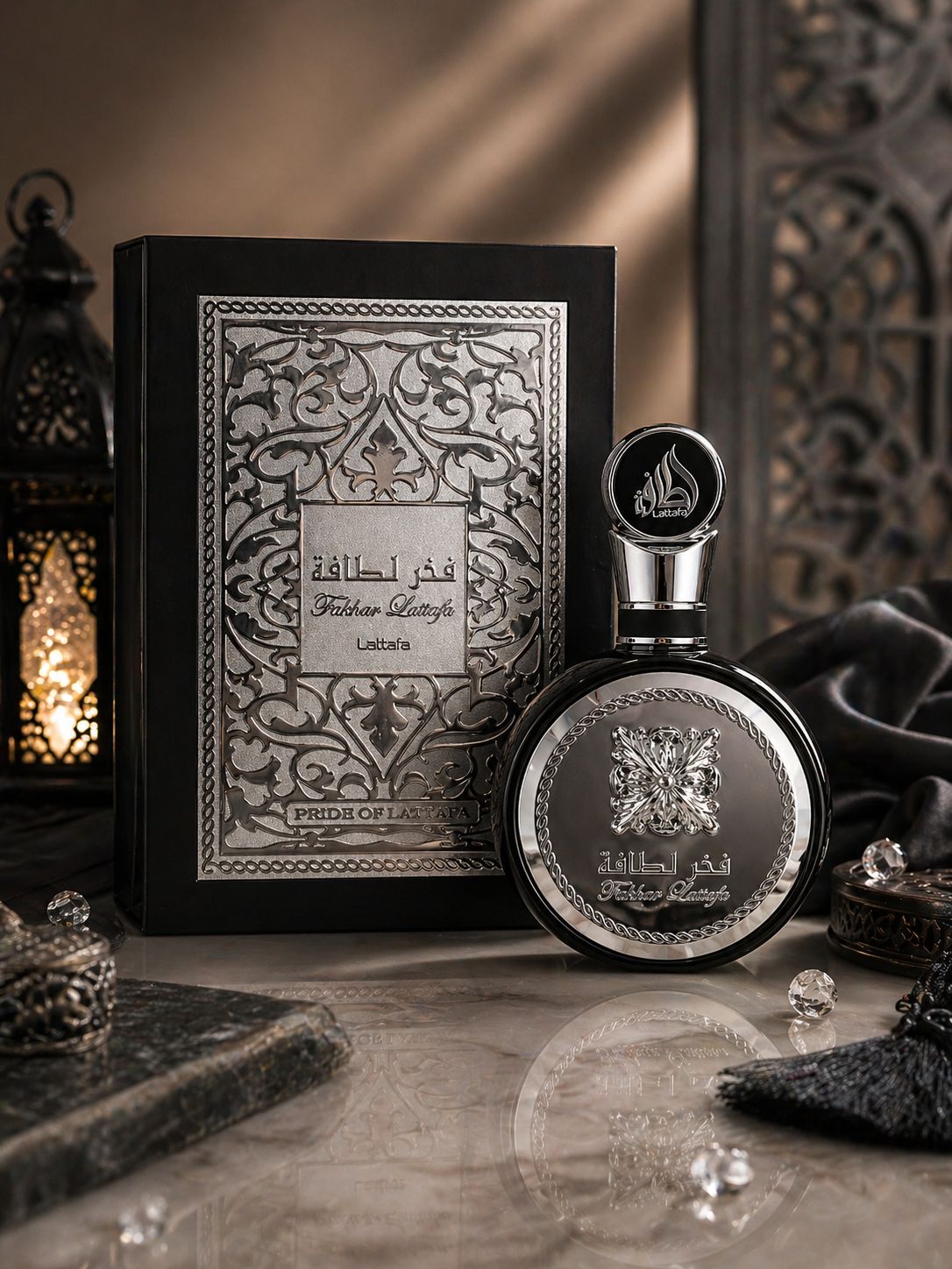 Perfume Fakhar Black Lattafa Eau de Parfum | Elegância Masculina e Presença Marcante 🖤